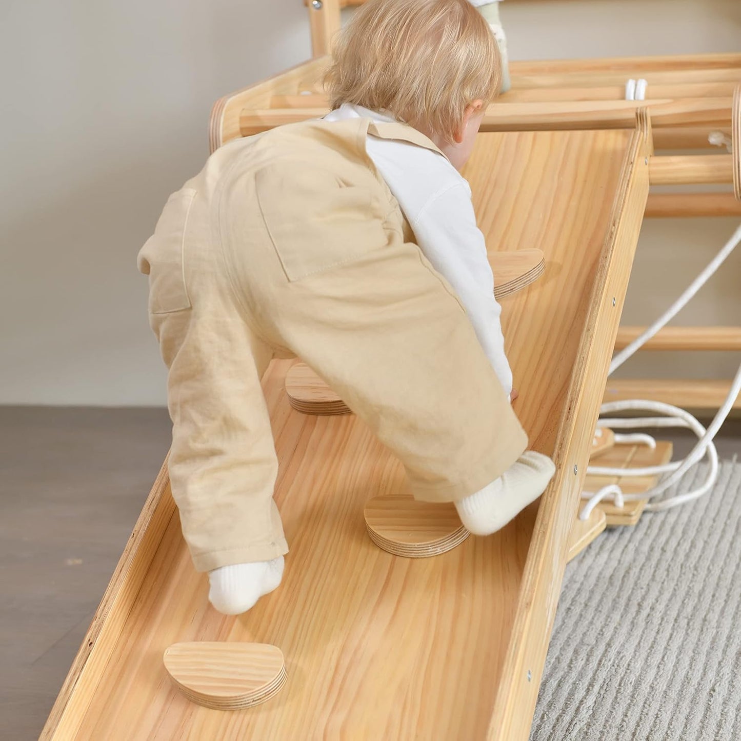 Gimnasio de pared con escalera sueca 9 en 1 de nogal Avenlur