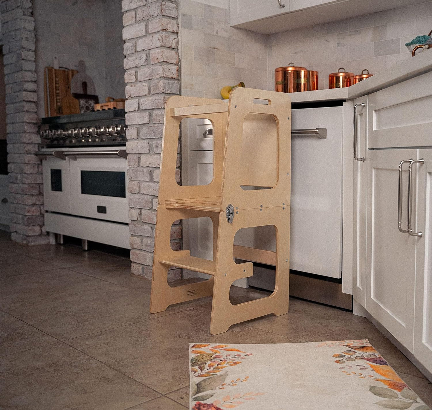 Avenlur Date - Torre plegable 4 en 1 - Taburete con escalón para niños pequeños con pizarra, escritorio y silla - Taburete estilo Montessori y Waldorf para edades de 18 meses a 6 años