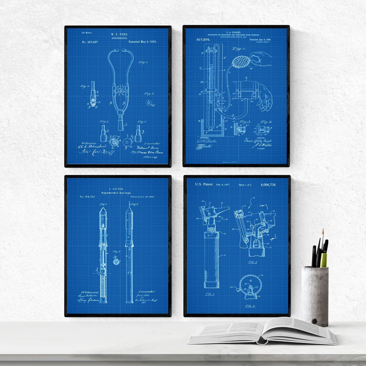 Azul - Pack de 4 Láminas con Patentes de Equipamiento Medico. Set de Posters con inventos y Patentes Antiguas-Artwork-Nacnic-Nacnic Estudio SL