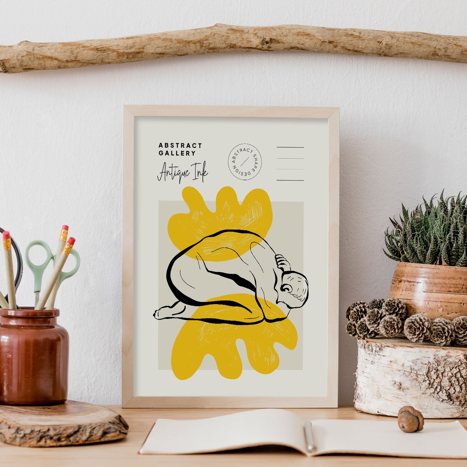 Curled up Ceasar-Artwork-Nacnic-Nacnic Estudio SL