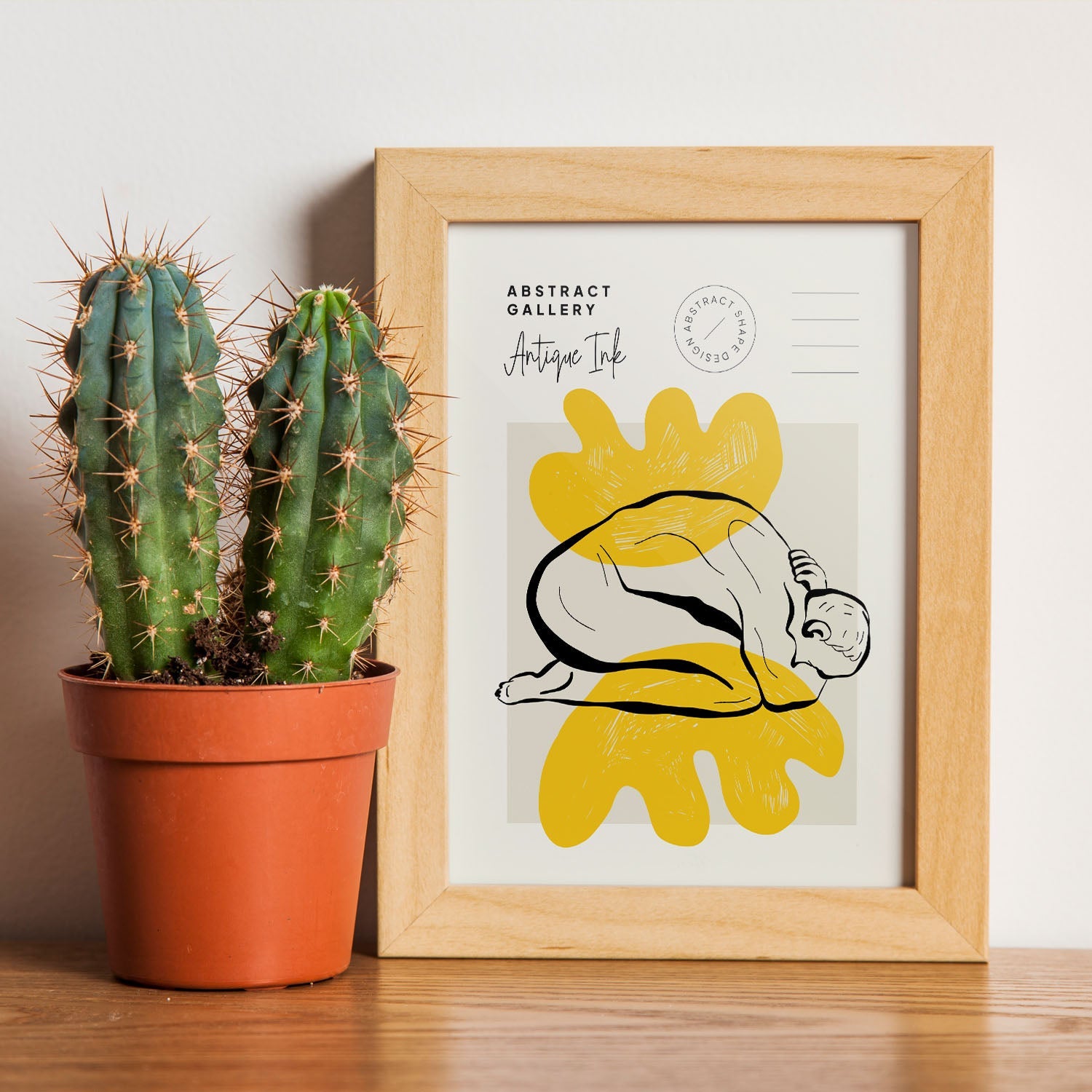 Curled up Ceasar-Artwork-Nacnic-Nacnic Estudio SL