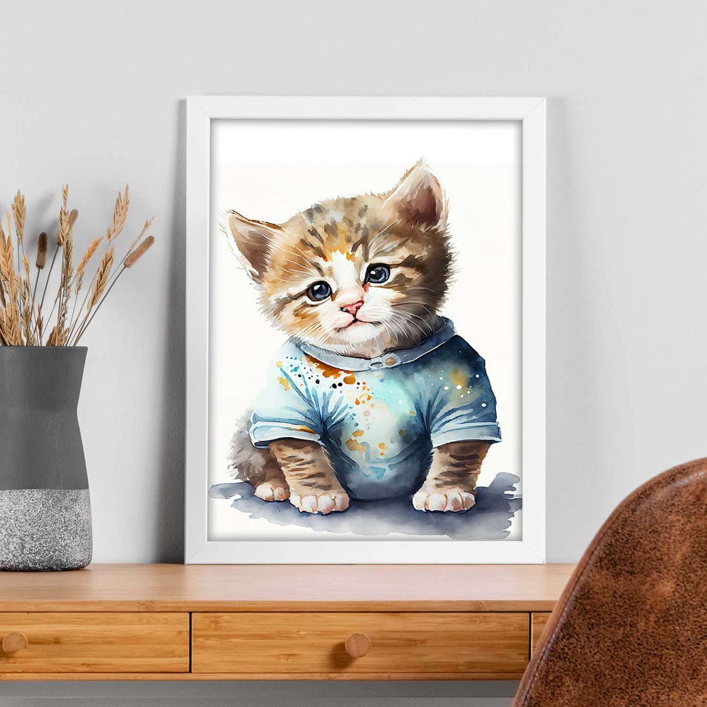 Gatito de bebé nacnico sobre fondo blanco sonriendo con 2. estampados de arte estético de pared para el diseño de dormitorio o sala de estar.-Artwork-Nacnic-Nacnic Estudio SL