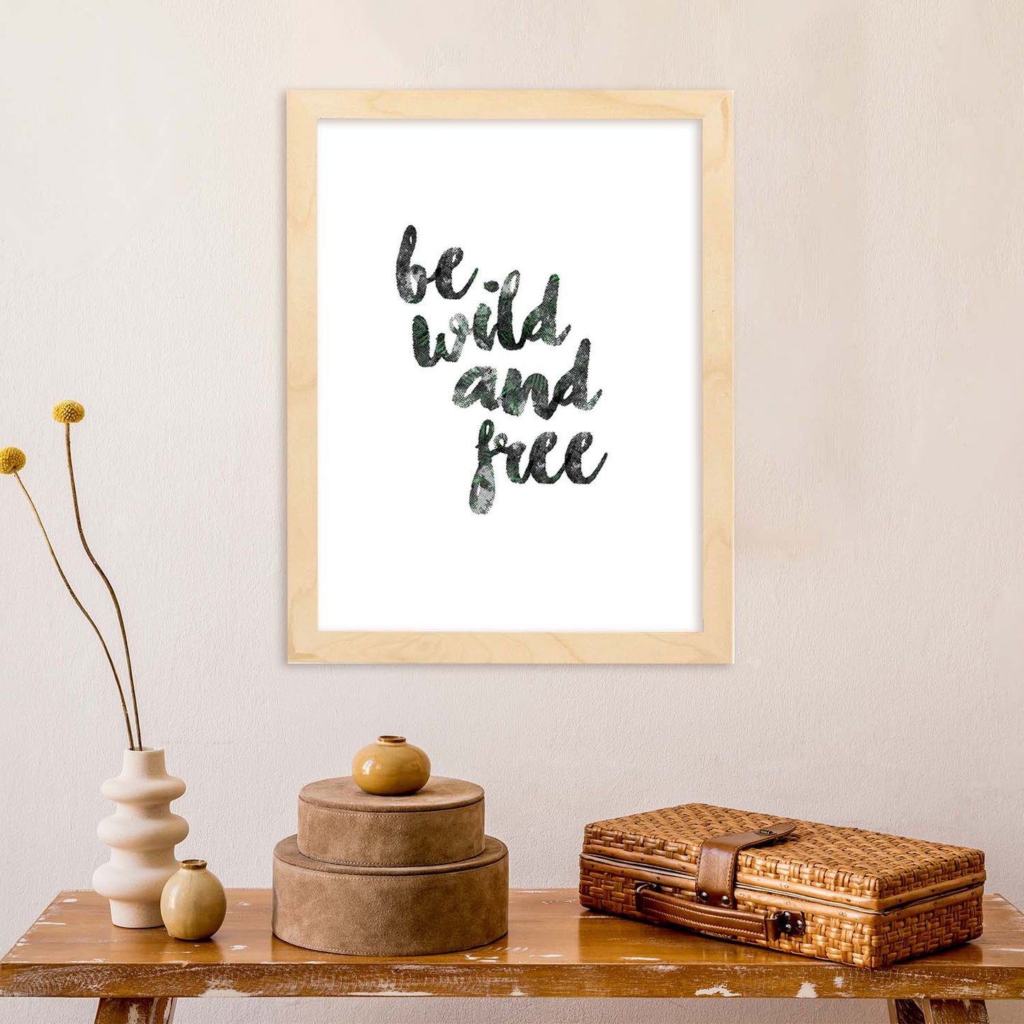 Lamina artistica decorativa con ilustración de be wild and free estilo Mensaje inspiracional-Artwork-Nacnic-Nacnic Estudio SL