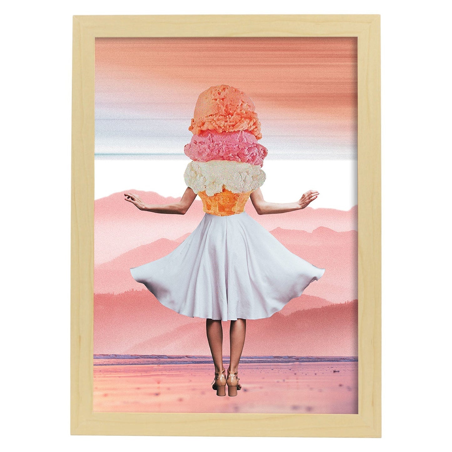 Lamina artistica decorativa con ilustración de Collage surrealista 10 estilo Collage-Artwork-Nacnic-A3-Marco Madera clara-Nacnic Estudio SL