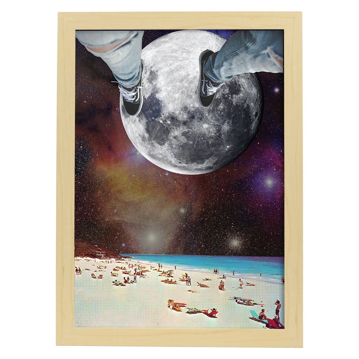 Lamina artistica decorativa con ilustración de Collage surrealista 18 estilo Collage-Artwork-Nacnic-A4-Marco Madera clara-Nacnic Estudio SL