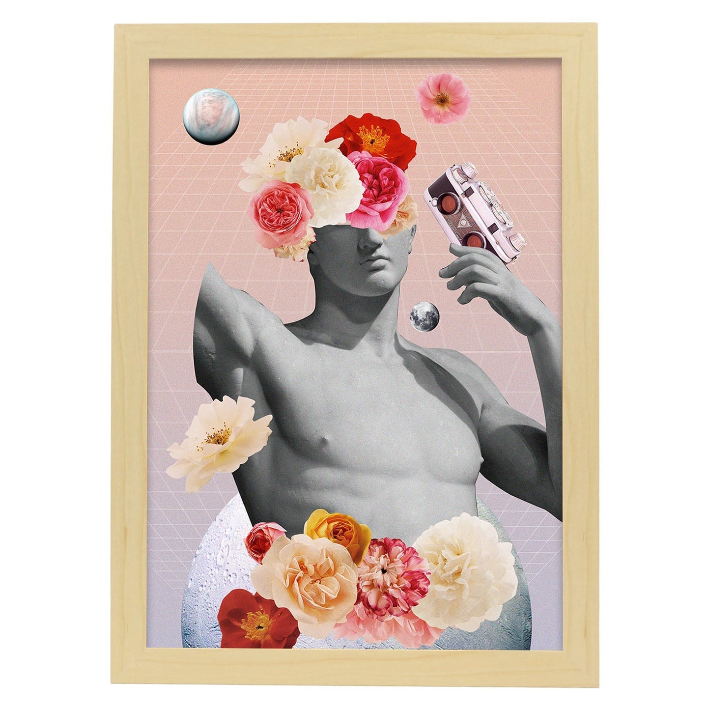 Lamina artistica decorativa con ilustración de Collage surrealista 37 estilo Collage-Artwork-Nacnic-A4-Marco Madera clara-Nacnic Estudio SL