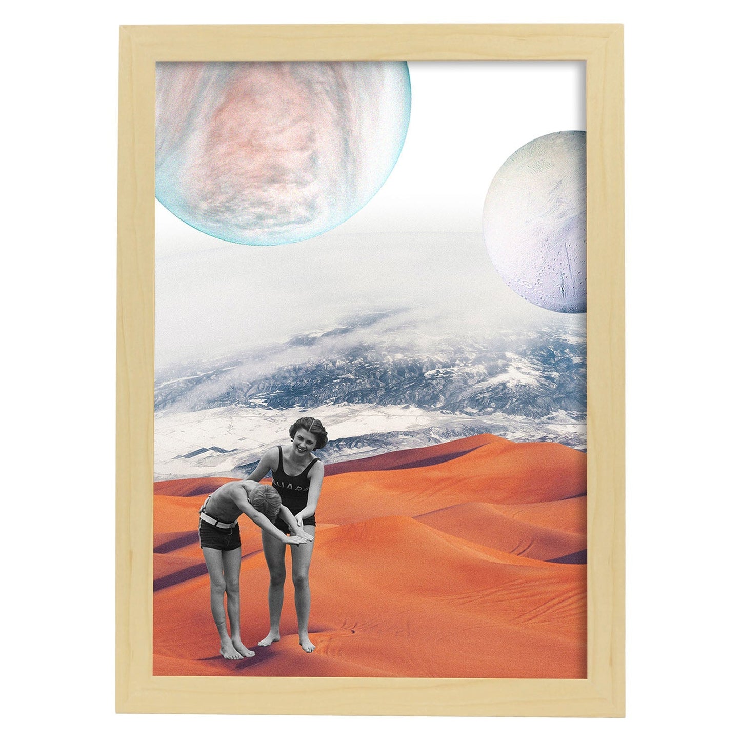 Lamina artistica decorativa con ilustración de Collage surrealista 9 estilo Collage-Artwork-Nacnic-A3-Marco Madera clara-Nacnic Estudio SL