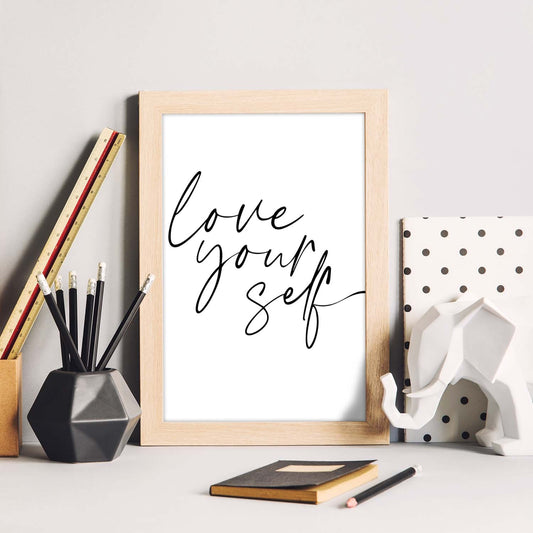 Lamina artistica decorativa con ilustración de love yourself estilo Mensaje inspiracional-Artwork-Nacnic-Nacnic Estudio SL