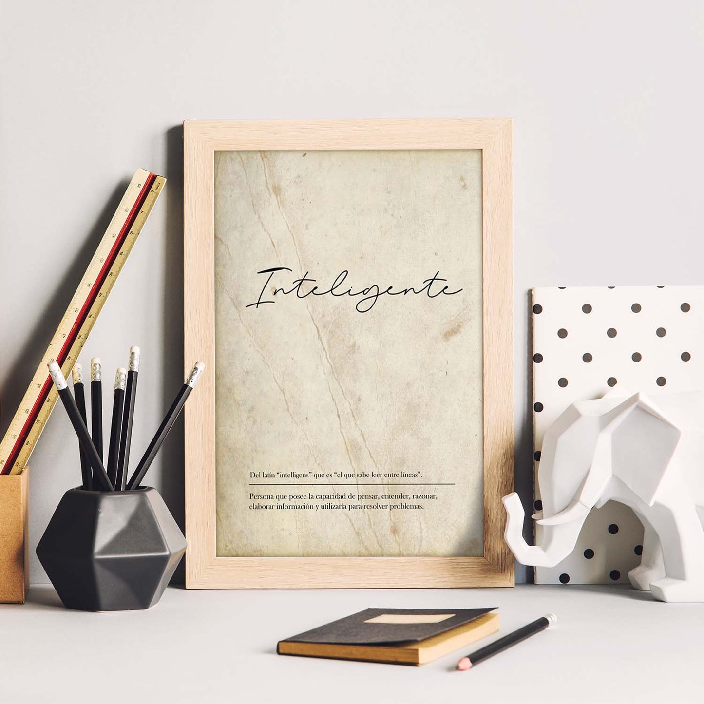 Lámina con la definición de la palabra Inteligente en con Fondo Vintage-Artwork-Nacnic-Nacnic Estudio SL