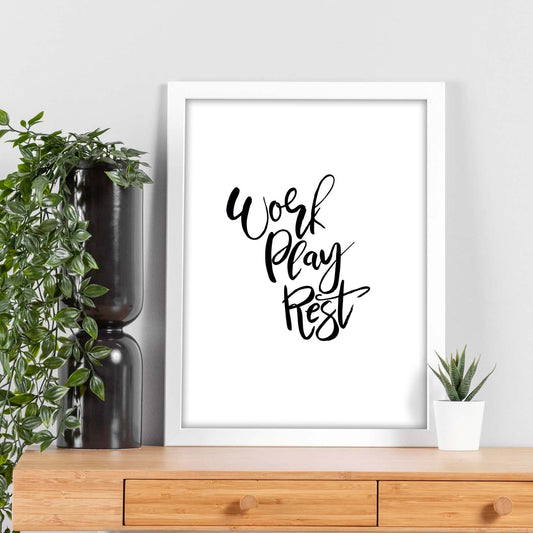 Lámina con mensajes felices en blanco y negro.Poster 'Trabaja Juega Descansa'-Artwork-Nacnic-Nacnic Estudio SL