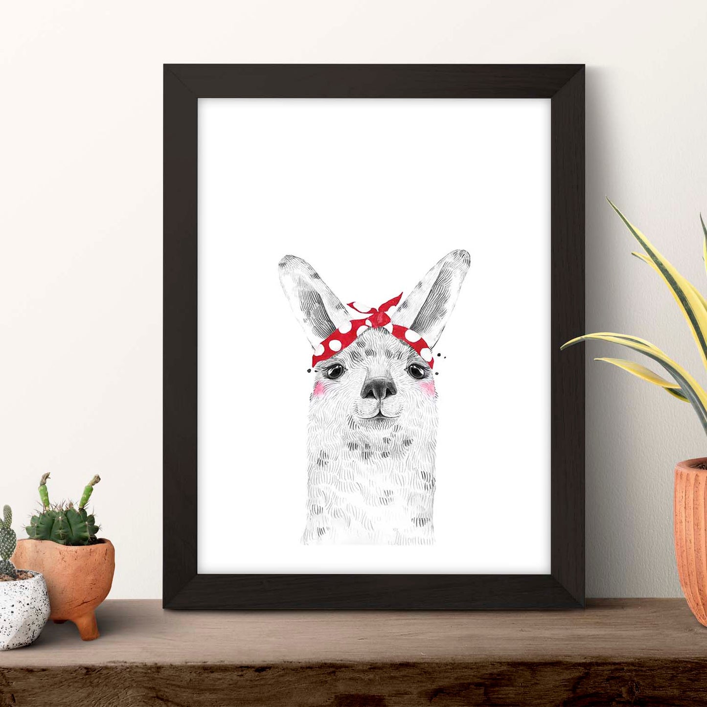 Lámina infantil Alpaca con pañuelo rojo en la cabeza Poster de animales en-Artwork-Nacnic-Nacnic Estudio SL