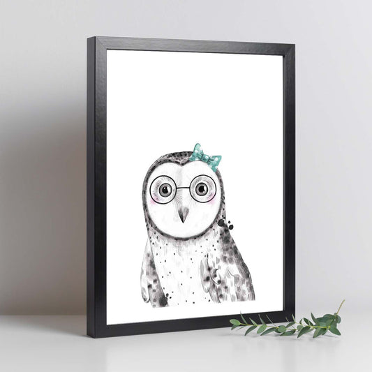 Lámina infantil Buho bebe con gafas y lazo azul Poster animales infantiles-Artwork-Nacnic-Nacnic Estudio SL