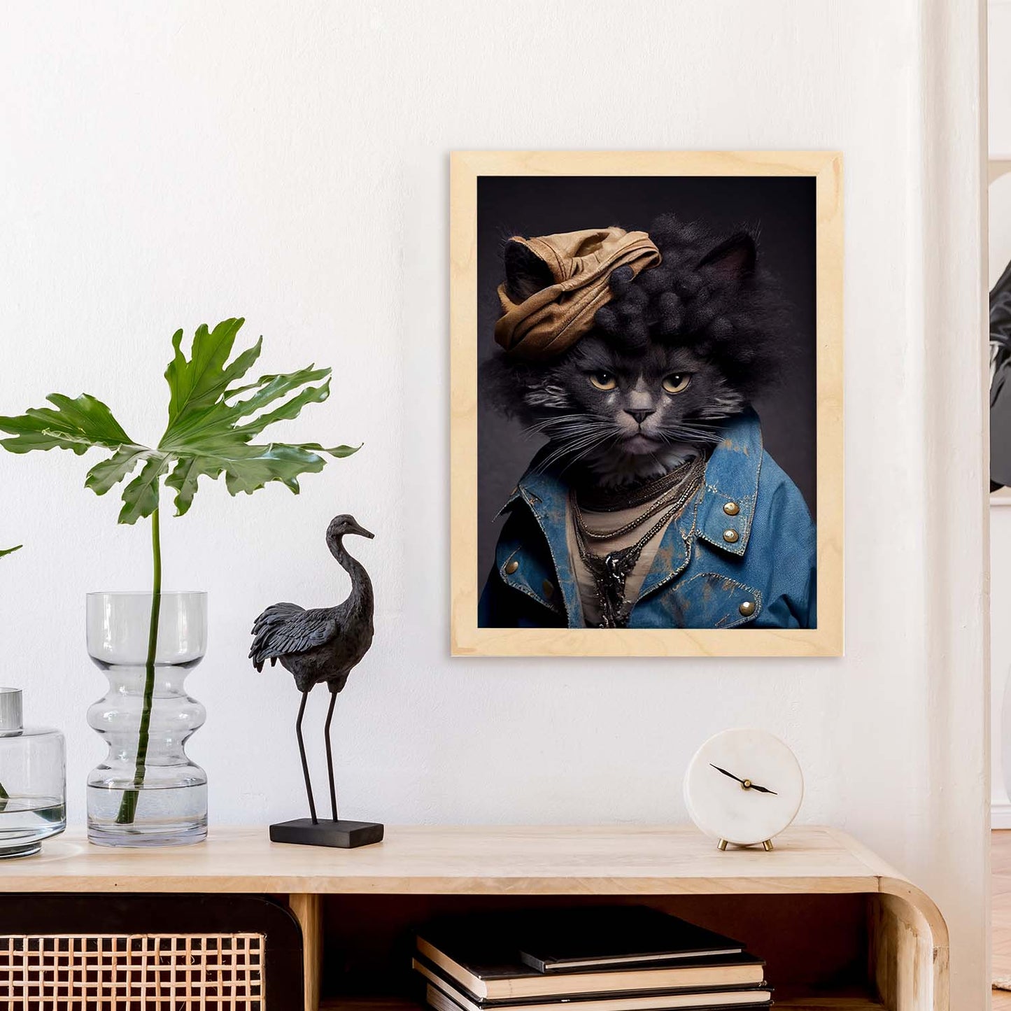 Nacnic un gato tipo laperm vestido con ropa humana pequeña. Estampados de arte de pared estético para el diseño de dormitorio o sala de estar.-Artwork-Nacnic-Nacnic Estudio SL