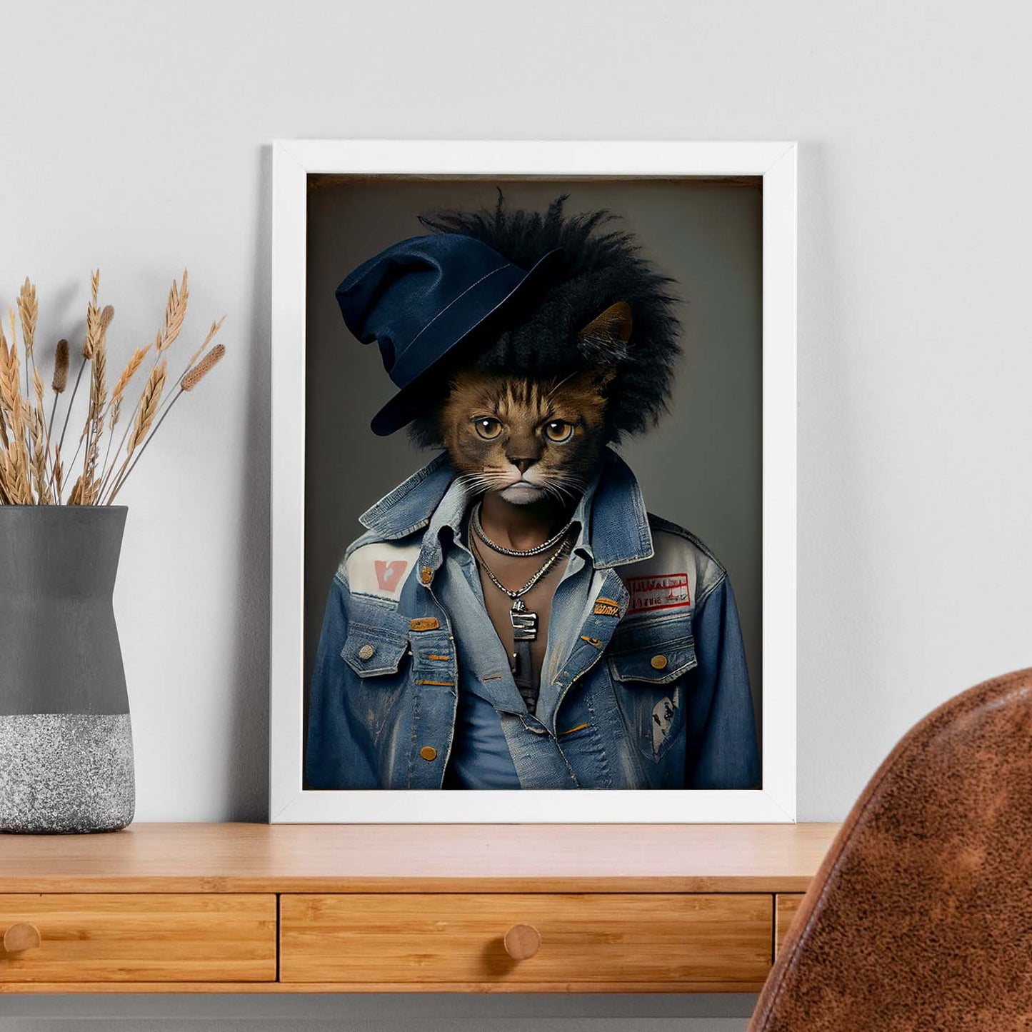 Nacnic Un gato tipo munchkin vestido con ropa humana ti. Estampados de arte de pared estético para el diseño de dormitorio o sala de estar.-Artwork-Nacnic-Nacnic Estudio SL