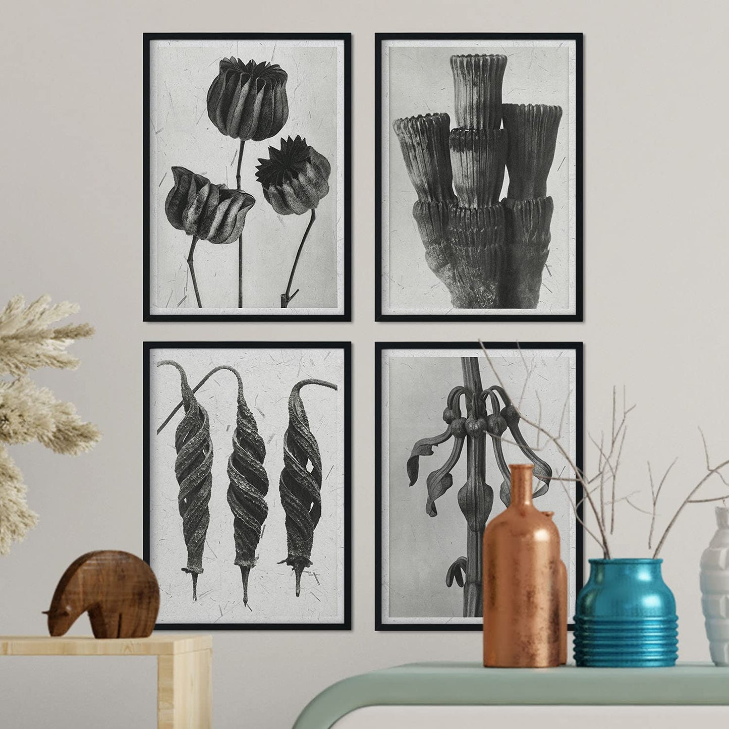 Pack de láminas Exóticas. Pósters con ilustraciones de flores y plantas en tonos grises.-Artwork-Nacnic-Nacnic Estudio SL