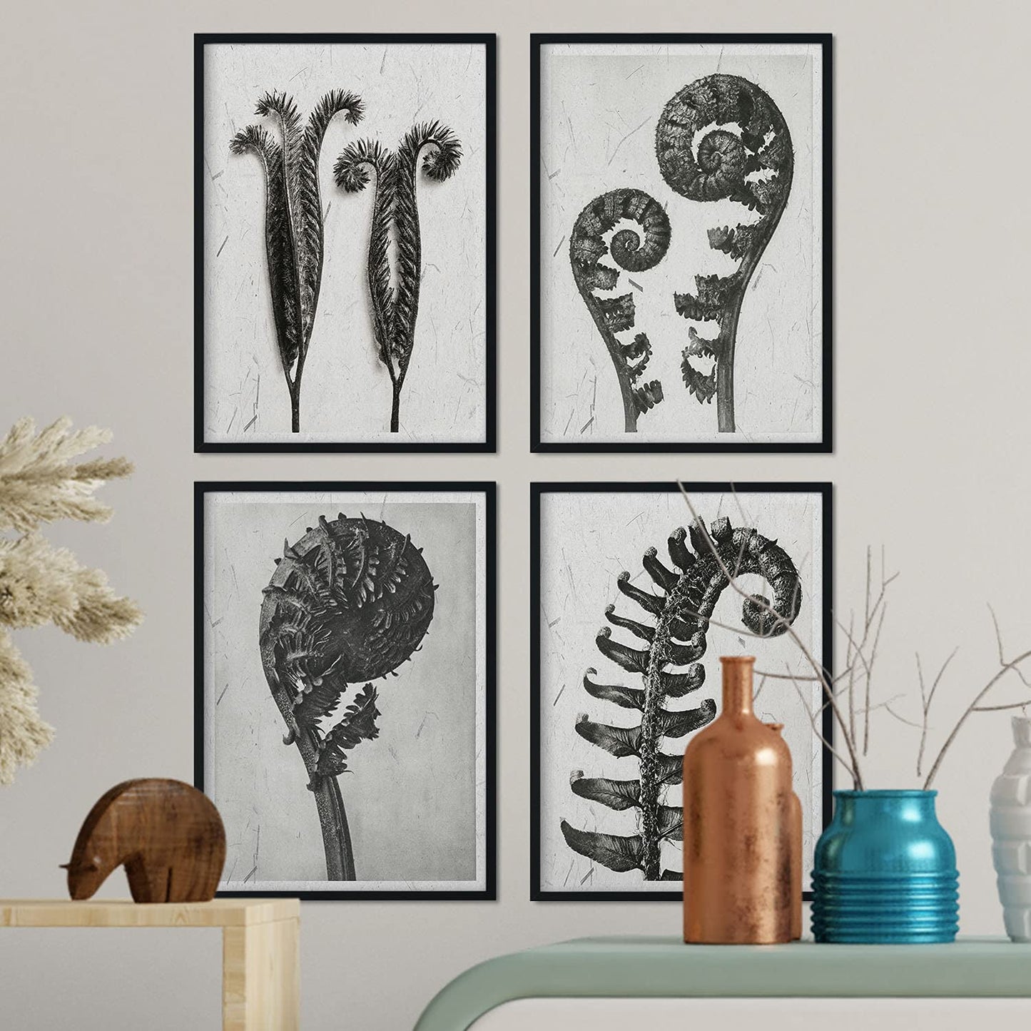 Pack de láminas Helechos. Pósters con ilustraciones de flores y plantas en tonos grises.-Artwork-Nacnic-Nacnic Estudio SL