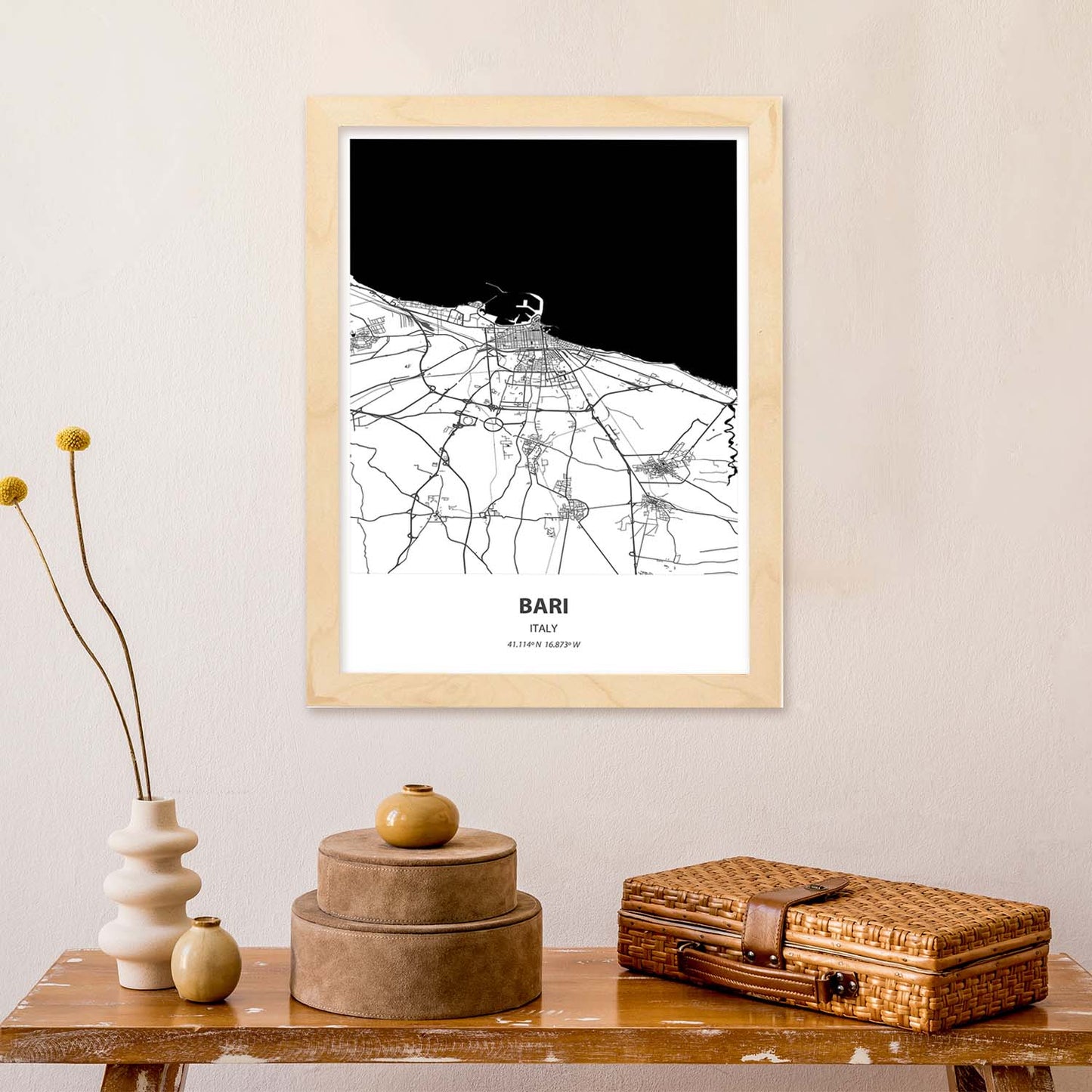 Poster con mapa de Bari - Italia. Láminas de ciudades de Italia con mares y ríos en color negro.-Artwork-Nacnic-Nacnic Estudio SL