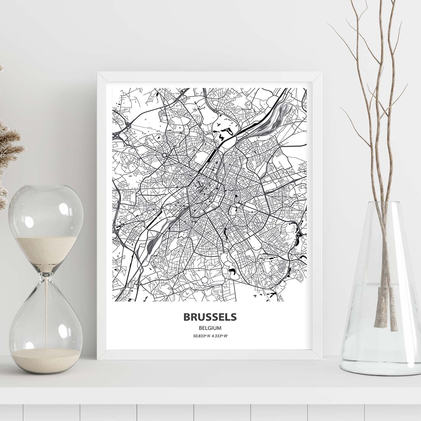 Poster con mapa de Brussels - Belgica. Láminas de ciudades de Holanda y Bélgica con mares y ríos en color negro.-Artwork-Nacnic-Nacnic Estudio SL