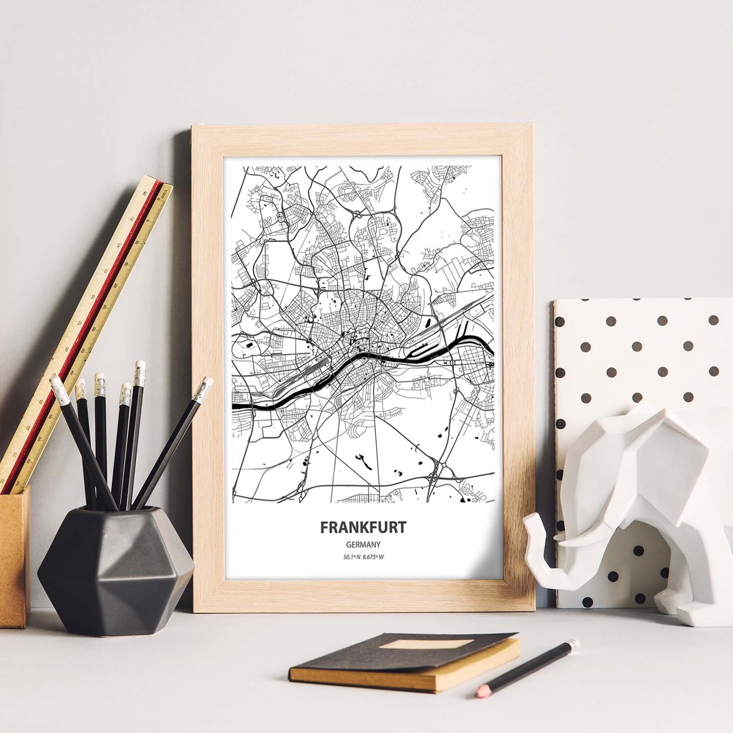 Poster con mapa de Frankfurt - Alemania. Láminas de ciudades de Alemania con mares y ríos en color negro.-Artwork-Nacnic-Nacnic Estudio SL