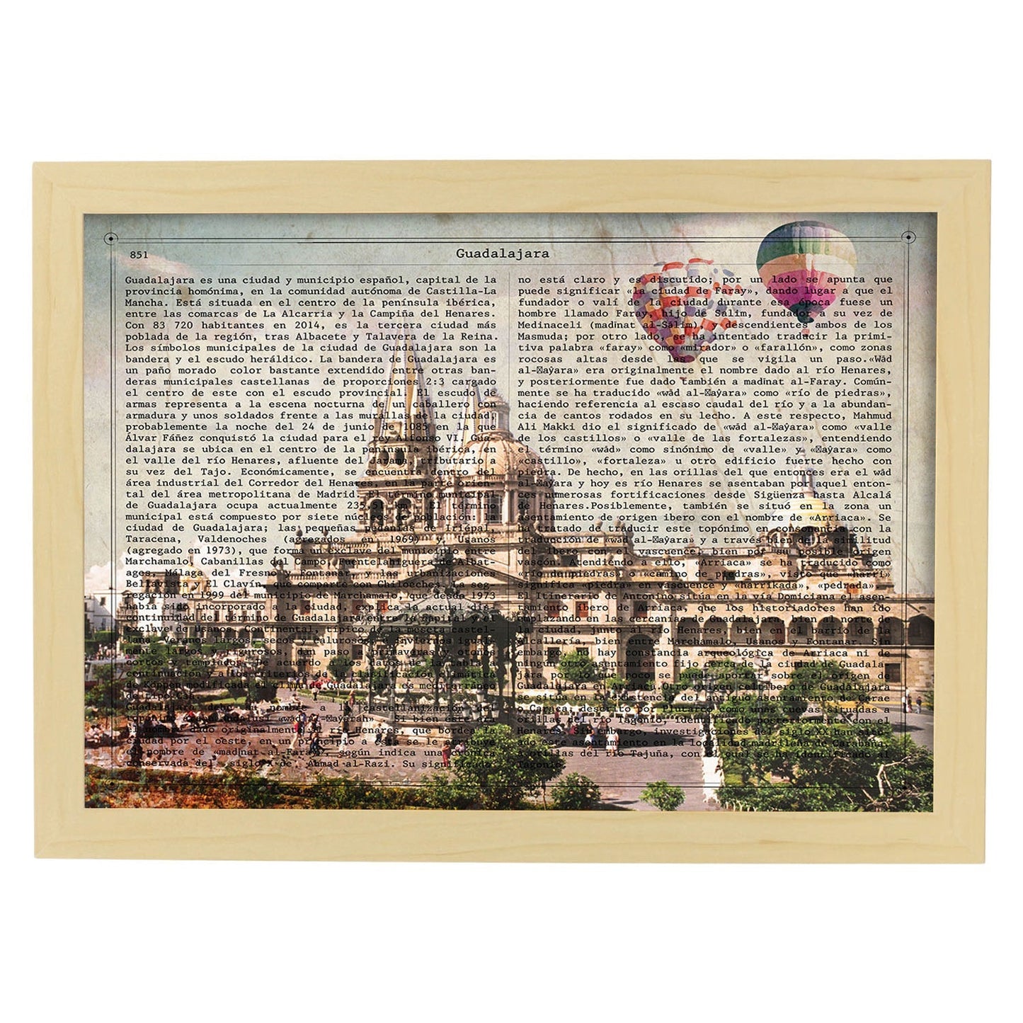 Poster de Guadalajara. Catedral. Láminas de ciudades españolas con definiciones. Decoración de interiores para españoles.-Artwork-Nacnic-A3-Marco Madera clara-Nacnic Estudio SL