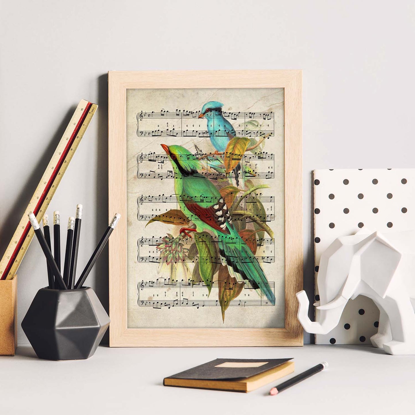 Poster de pajaros. Lámina de Colibris con partituras. Cuadros de pajaritos con partituras musicales.-Artwork-Nacnic-Nacnic Estudio SL