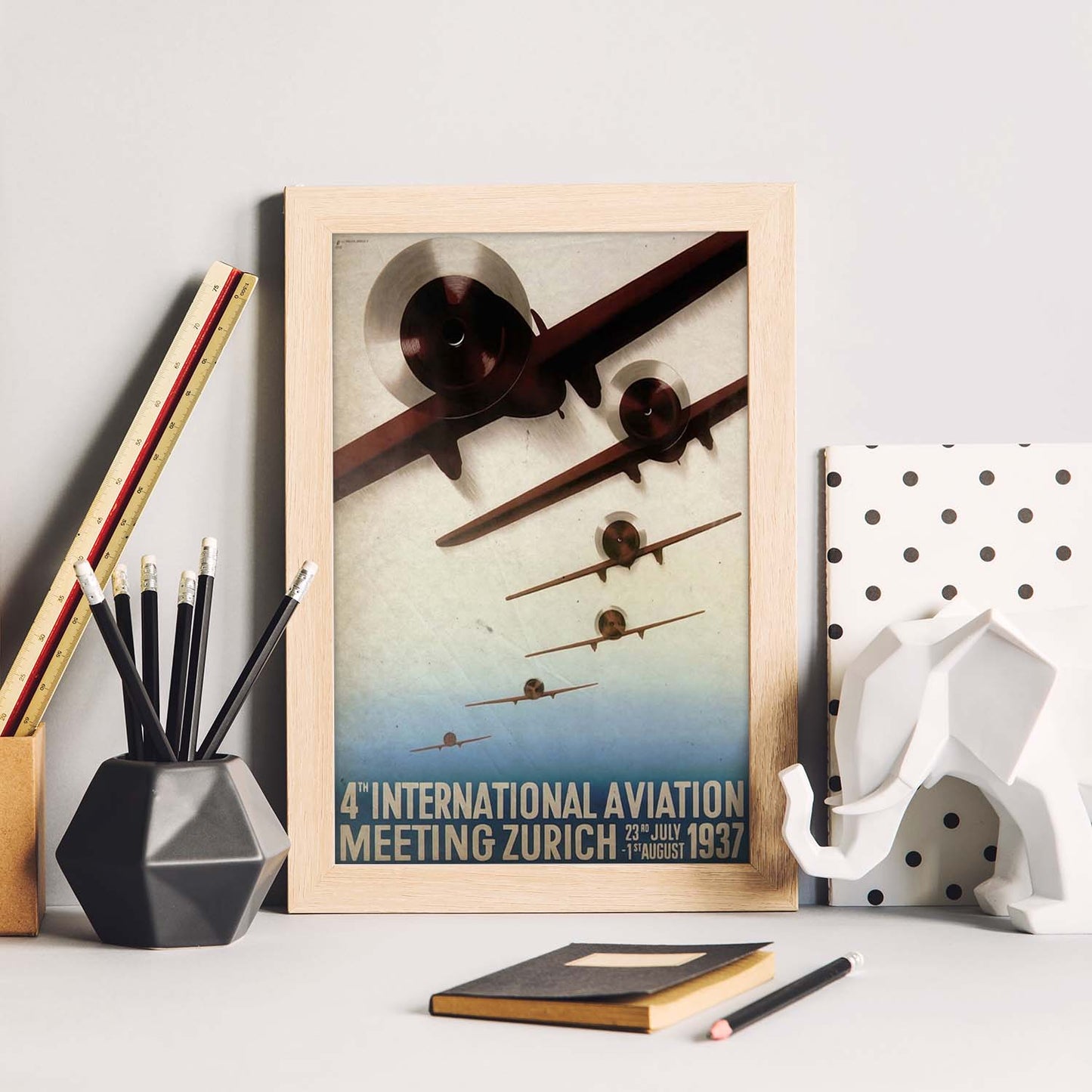 Poster vintage de Aviones de guerra. con imágenes vintage y de publicidad antigua.-Artwork-Nacnic-Nacnic Estudio SL