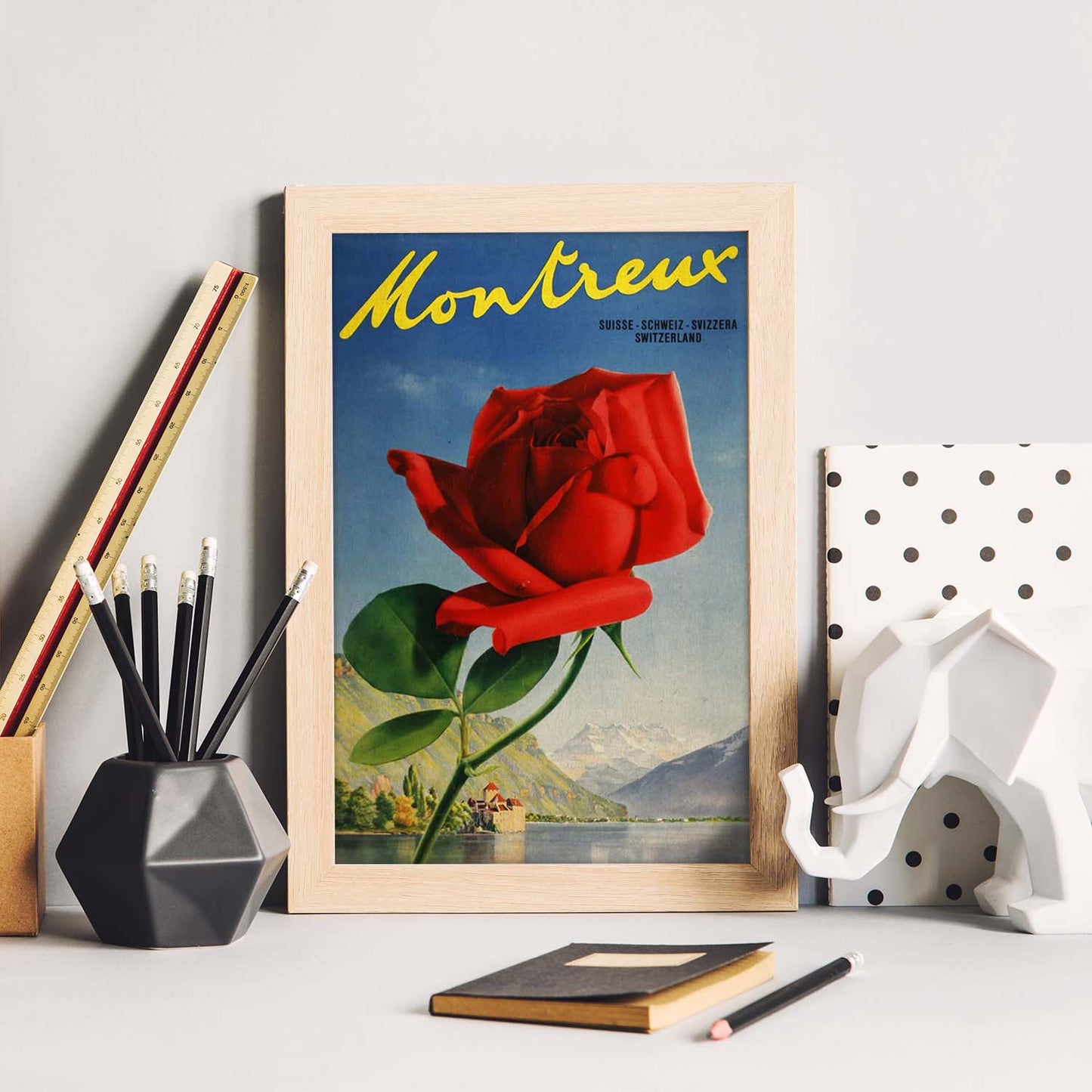 Poster vintage. Cartel vintage de Francia e Italia. Viaja a Suiza.-Artwork-Nacnic-Nacnic Estudio SL