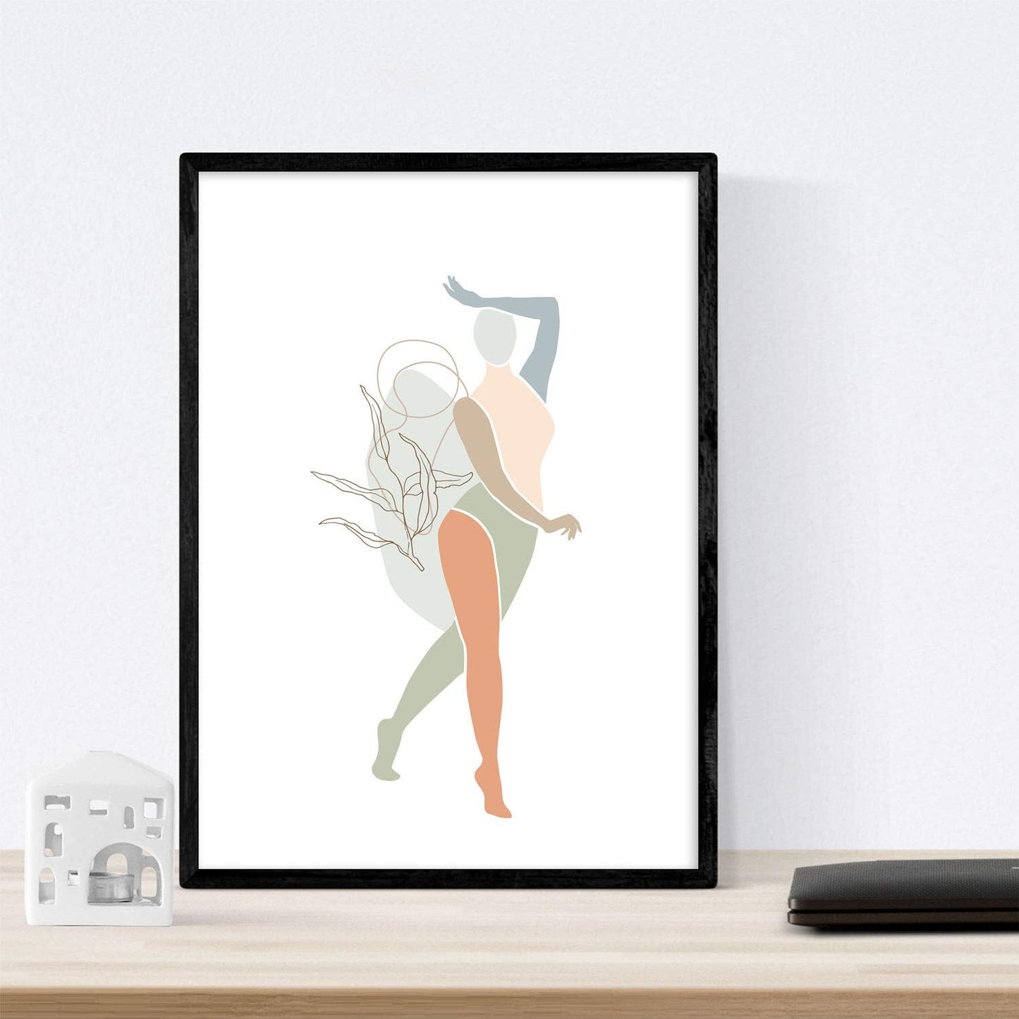 Posters de figuras femeninas tonos pastel y mezcla floral. Mujeres posando. Boceto ilustracion mujer.-Artwork-Nacnic-Nacnic Estudio SL