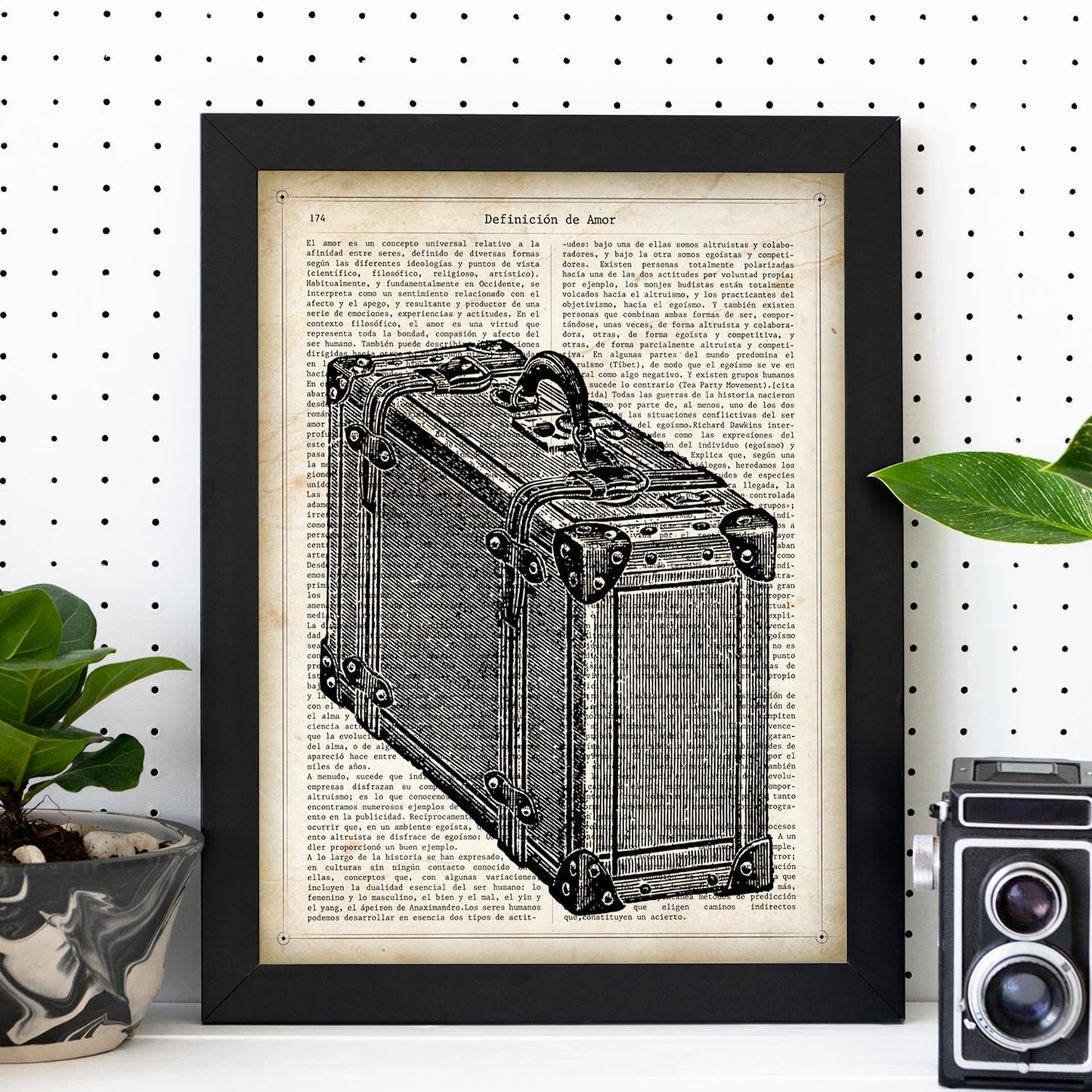 Posters de objetos vintage. Lámina Maleta Vintage con imágenes de objetos e instrumentos vintage, con definiciones en español.-Artwork-Nacnic-Nacnic Estudio SL