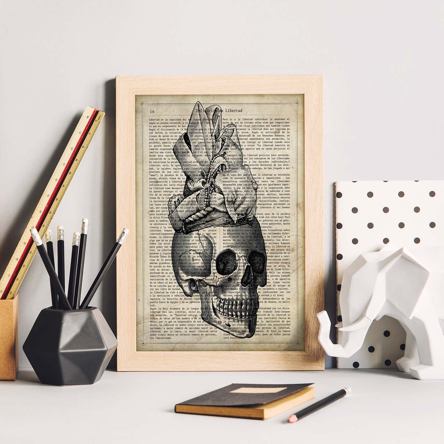 Posters de objetos vintage. Lámina Tu cara me Suena con imágenes de objetos e instrumentos vintage, con definiciones en español.-Artwork-Nacnic-Nacnic Estudio SL