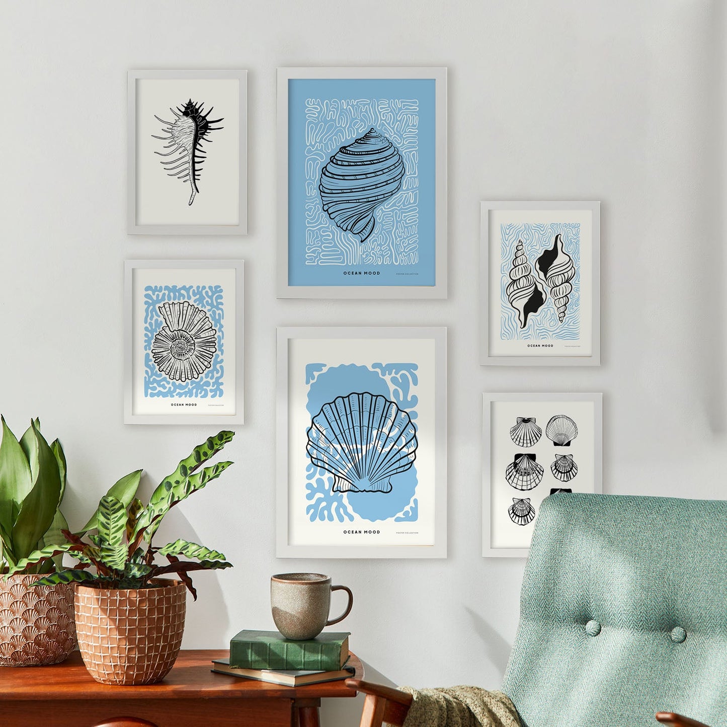 Thick Black Ink Posters. Round Shells. Artistic Marine Aesthetic-Artwork-Nacnic-Nacnic Estudio SL