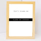 Set de 4 Cuadros Frases de Cocina Mensajes Póster Impresión Ilustración Letreros en Blanco y Negro Estilo moderno para decorar Cocina, Despensa, Comedor, Restaurante
