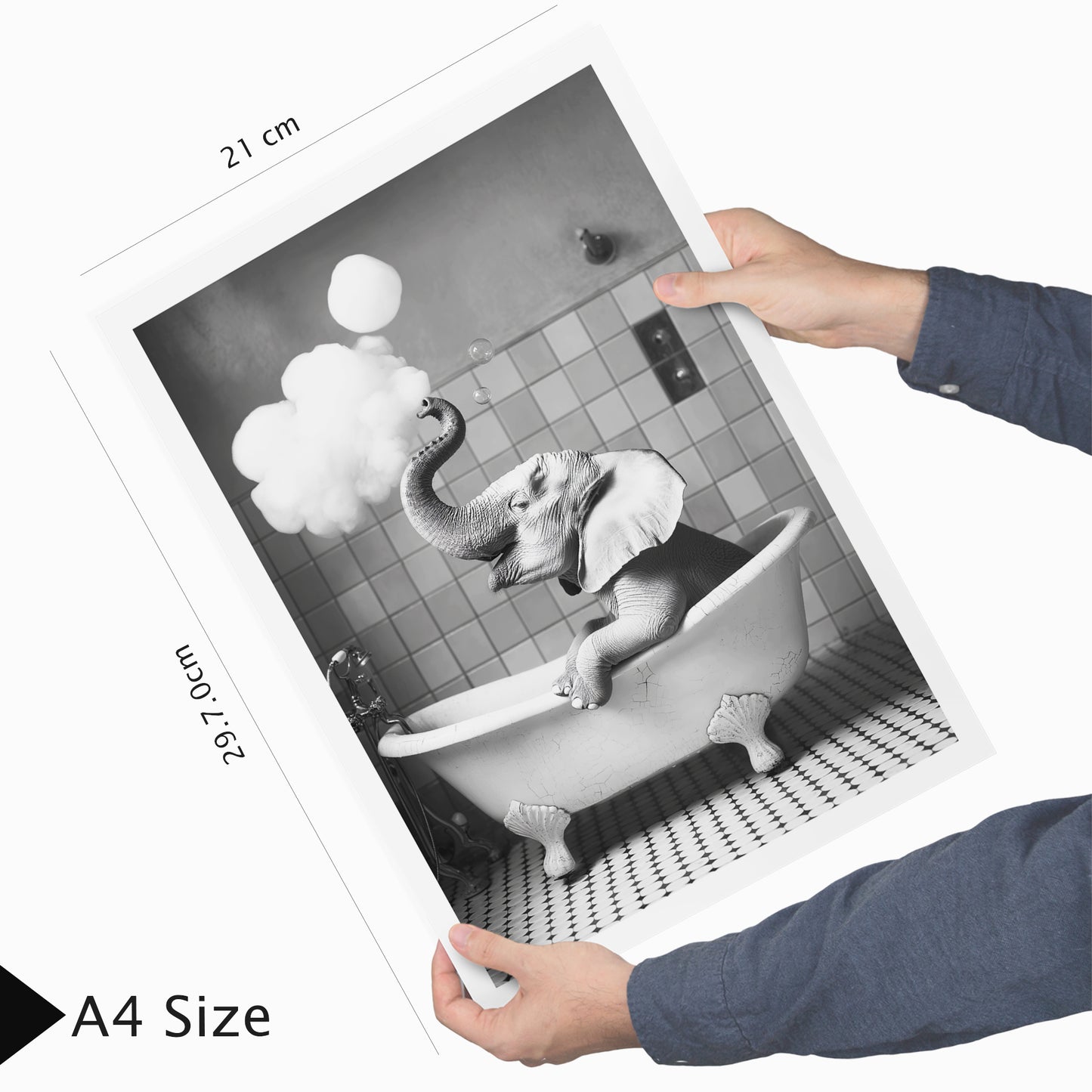 Set de 2 Cuadros Elefante en la Bañera con Simpáticos Animales en Blanco y Negro Ilustración impresa para decorar las paredes del Inodoro, Ducha, Cuarto de baño, Aseo, WC