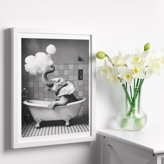 Set de 2 Cuadros Elefante en la Bañera con Simpáticos Animales en Blanco y Negro Ilustración impresa para decorar las paredes del Inodoro, Ducha, Cuarto de baño, Aseo, WC