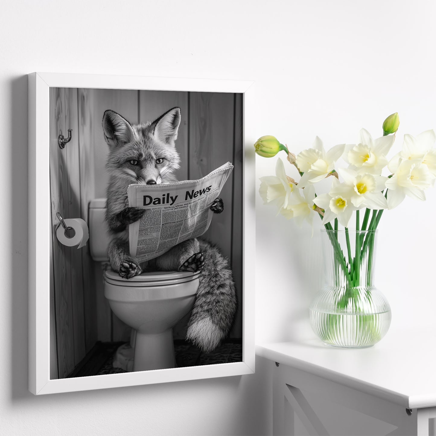 Set de 2 Cuadros de Animales con Periódico En el Inodoro, Toro, Zorro, Blanco y Negro con Ilustración Impresa en Estilo B/N para Decorar las Paredes del Inodoro, Baño, Lavabo, WC