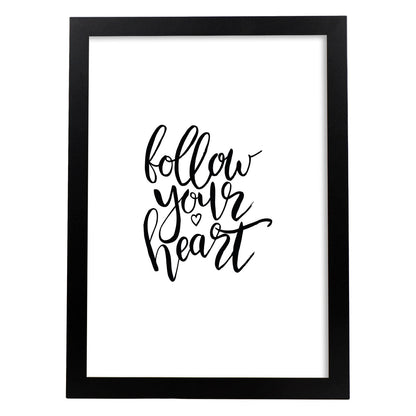 Lámina con mensajes felices en blanco y negro.Poster 'Sigue Tus Sueños'-Artwork-Nacnic-A4-Marco Negro-Nacnic Estudio SL