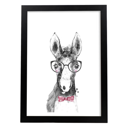 Lámina infantil Caballo bebe con gafas y pajarita Poster infantil-Artwork-Nacnic-A4-Marco Negro-Nacnic Estudio SL