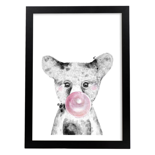 Lámina infantil Oso bebe con chicle rosa Poster animales infantiles-Artwork-Nacnic-A4-Marco Negro-Nacnic Estudio SL