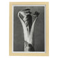 Lámina Planta blanco y negro 35. Pósters con ilustraciones de flores y plantas en tonos grises.-Artwork-Nacnic-A3-Marco Madera clara-Nacnic Estudio SL