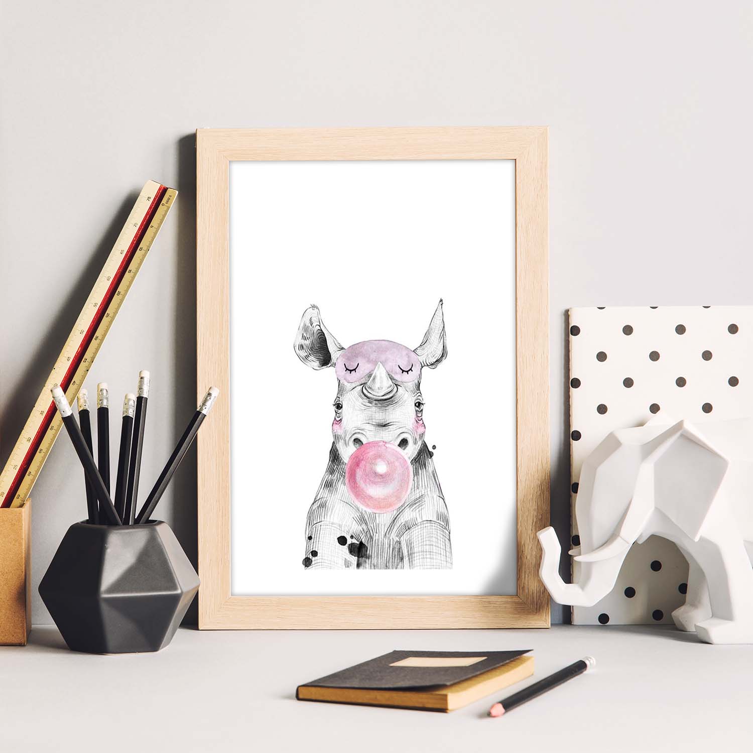 Lámina Rinoceronte infatil con chicle poster animales infantiles-Artwork-Nacnic-Nacnic Estudio SL