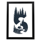 Letra S con bosque, sendero y tienda de campaña. Naturaleza.Posters de letras con diseño.-Artwork-Nacnic-A4-Marco Negro-Nacnic Estudio SL
