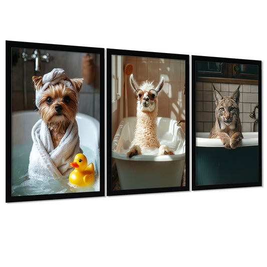 Set de 3 Cuadros de Animales Salvajes en la Bañera, Llama, Perro, Gato Lince Ilustración impresa en estilo fotográfico para decorar las paredes del WC, Ducha, Cuarto de baño, WC