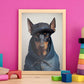 Nacnic Doberman Pinscher disfrazado de humano. Estampados de arte de pared estético para el diseño de dormitorio o sala de estar.-Artwork-Nacnic-Nacnic Estudio SL