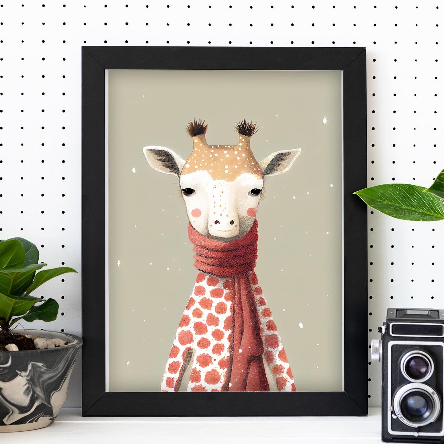 Nacnic linda jirafa bebé con rojo. Estampados de arte de pared estético para el diseño de dormitorio o sala de estar.-Artwork-Nacnic-Nacnic Estudio SL