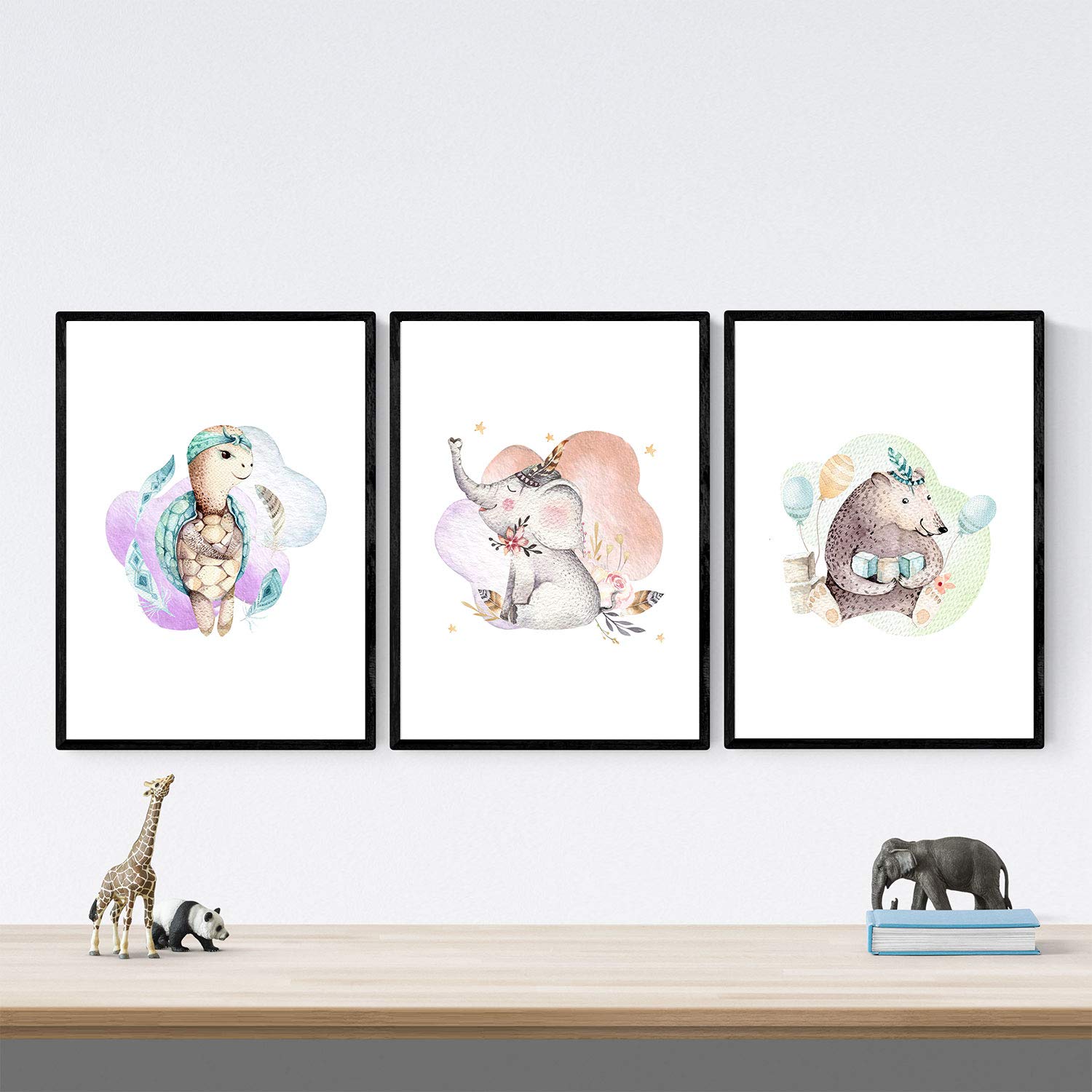 Pack de Tres láminas con Ilustraciones de Animales. Tortuga elefamnte y Oso.-Artwork-Nacnic-Nacnic Estudio SL