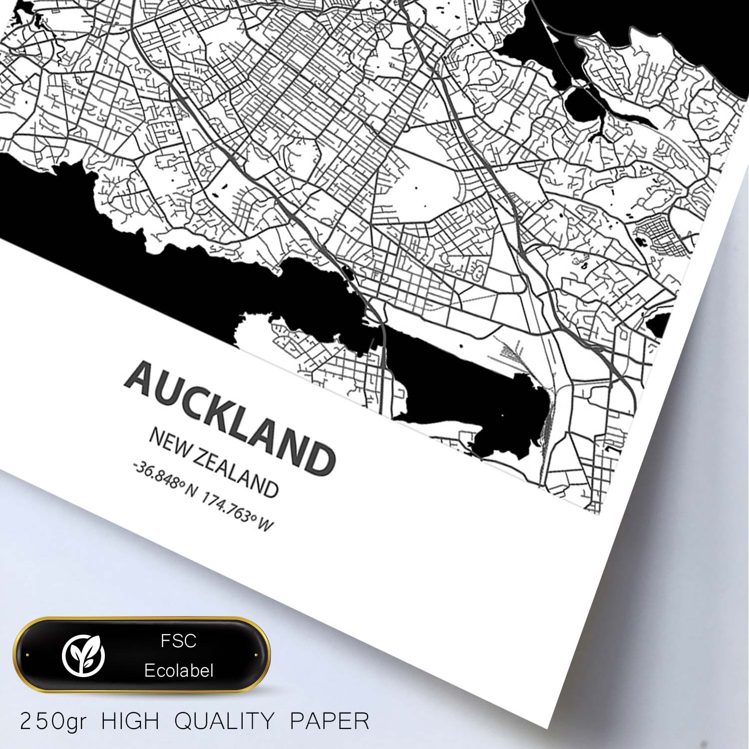 Poster con mapa de Auckland - Nueva Zelanda. Láminas de ciudades de Australia con mares y ríos en color negro.-Artwork-Nacnic-Nacnic Estudio SL