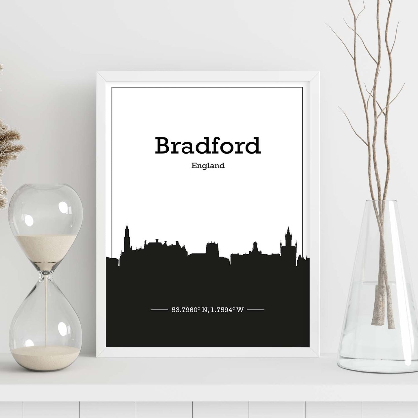 Poster con mapa de Bradford - Inglaterra. Láminas con Skyline de ciudades de Inglaterra e Irlanda con sombra negra.-Artwork-Nacnic-Nacnic Estudio SL