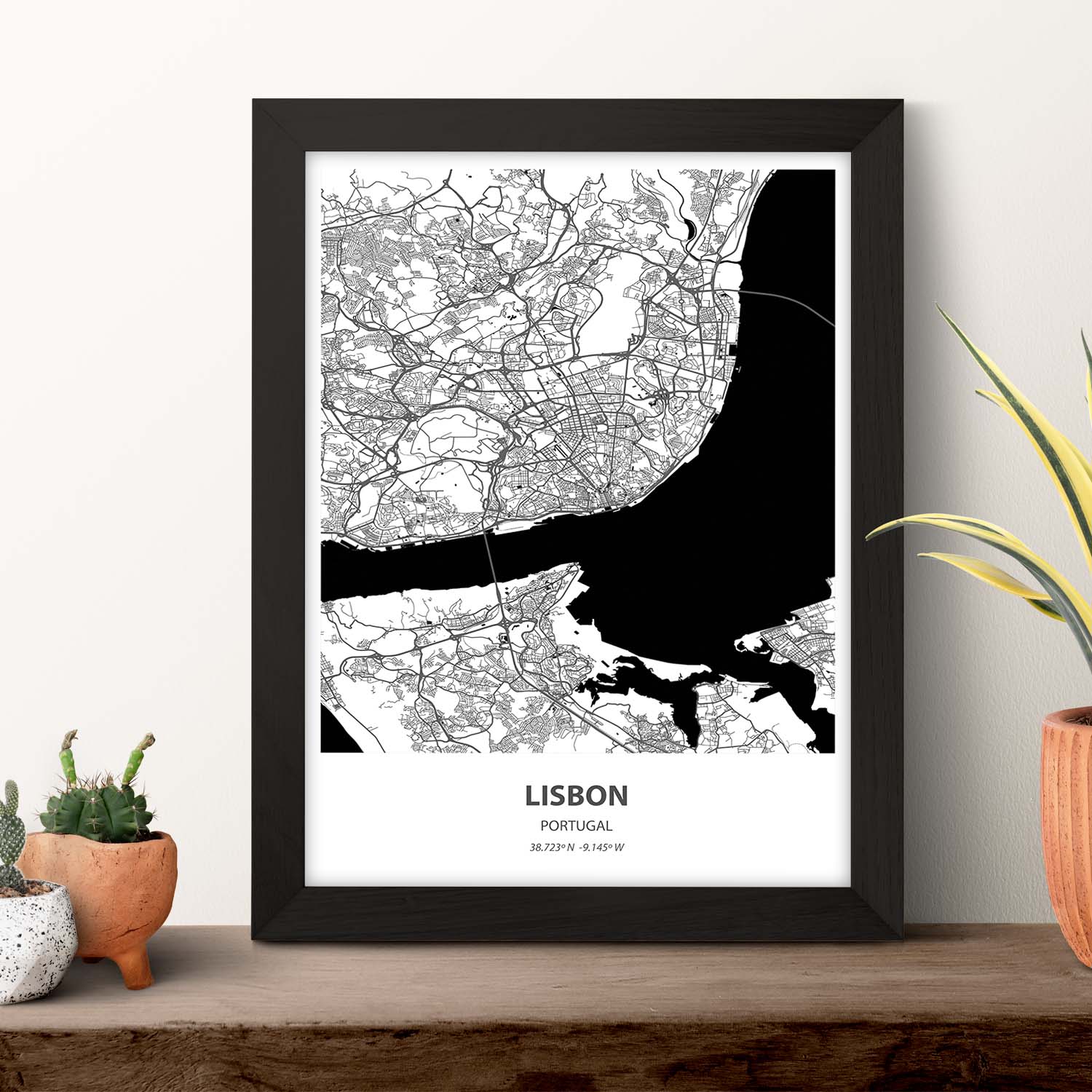 Poster con mapa de Lisbon - Portugal. Láminas de ciudades de España con mares y ríos en color negro.-Artwork-Nacnic-Nacnic Estudio SL