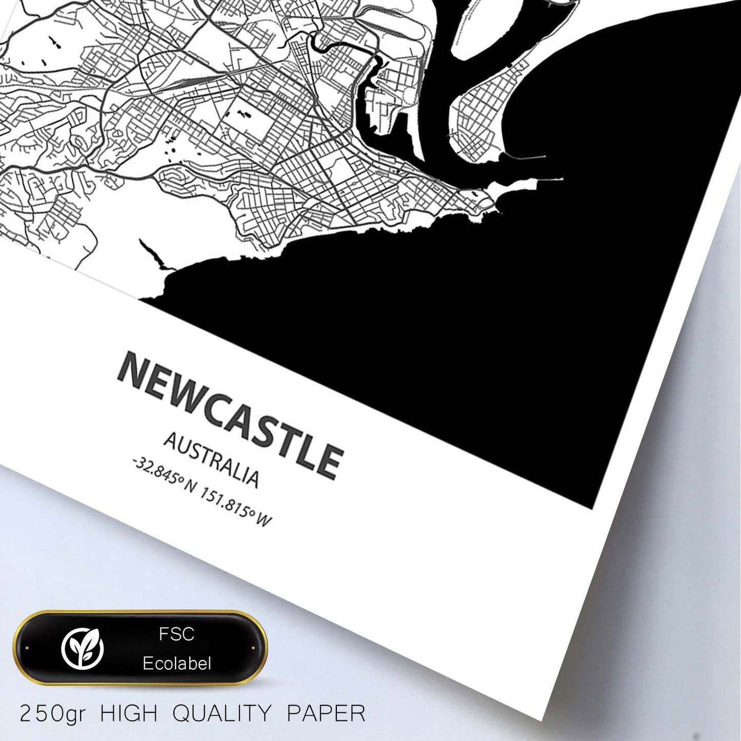 Poster con mapa de Newcastle - Australia. Láminas de ciudades de Australia con mares y ríos en color negro.-Artwork-Nacnic-Nacnic Estudio SL