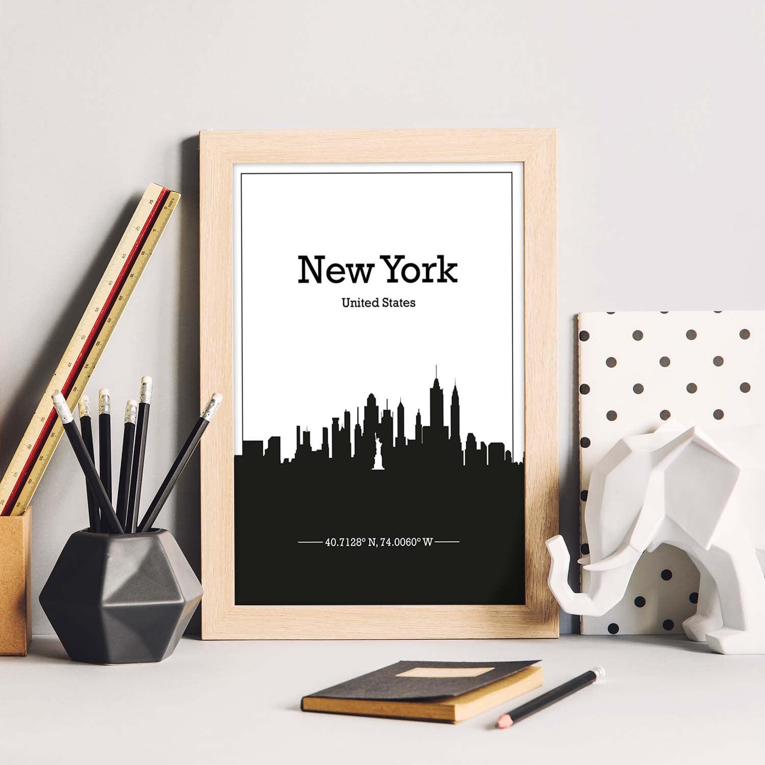 Poster con mapa de Newyork - USA. Láminas con Skyline de ciudades de Estados Unidos, Canada, Mexico con sombra negra.-Artwork-Nacnic-Nacnic Estudio SL